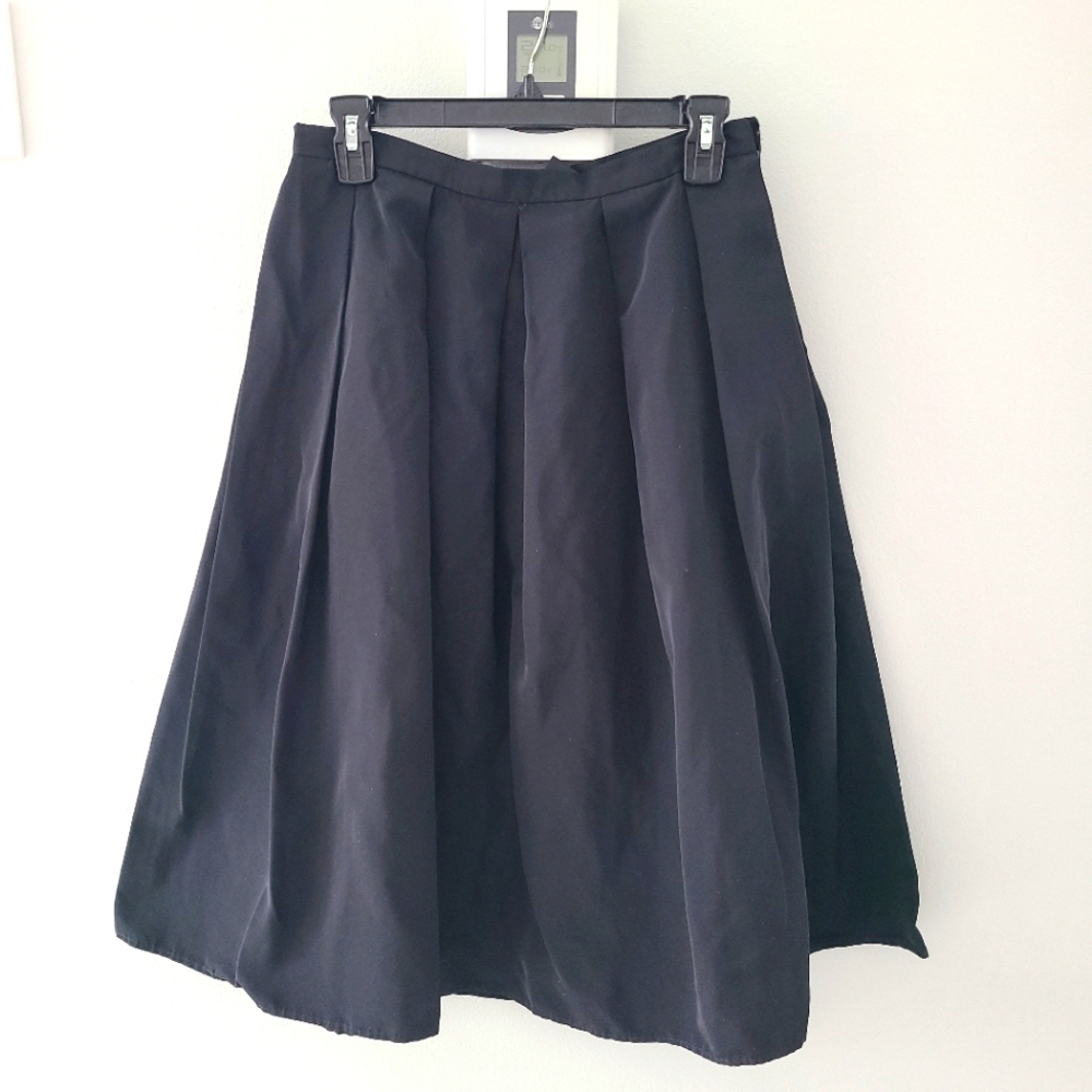 Lord and Taylor 424 fifth Pleated midi skirt